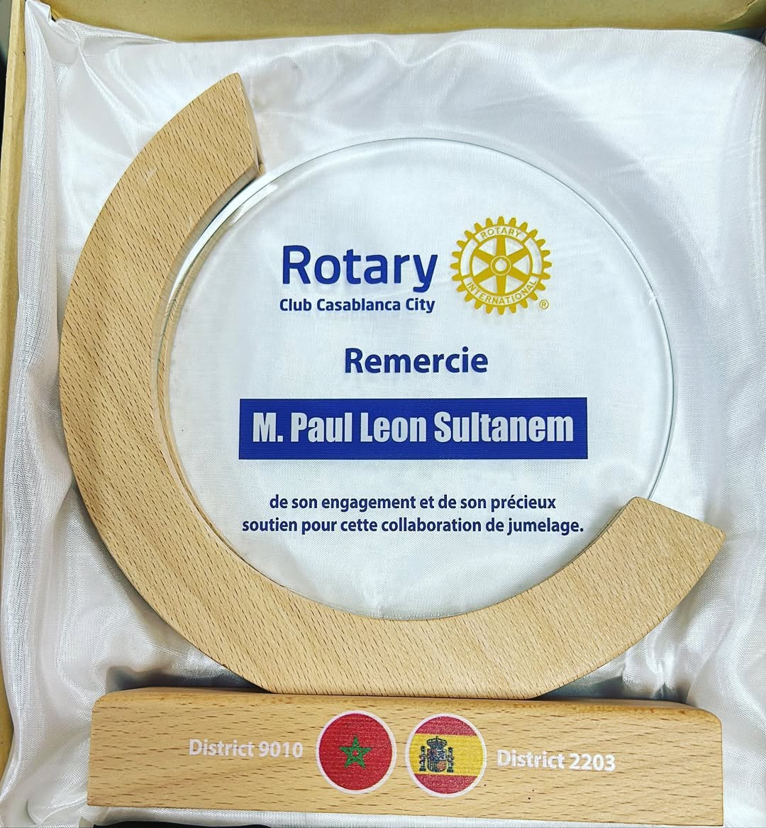 realisation-goodiees-trophees-personnalises-maroc-le-saisonnier4